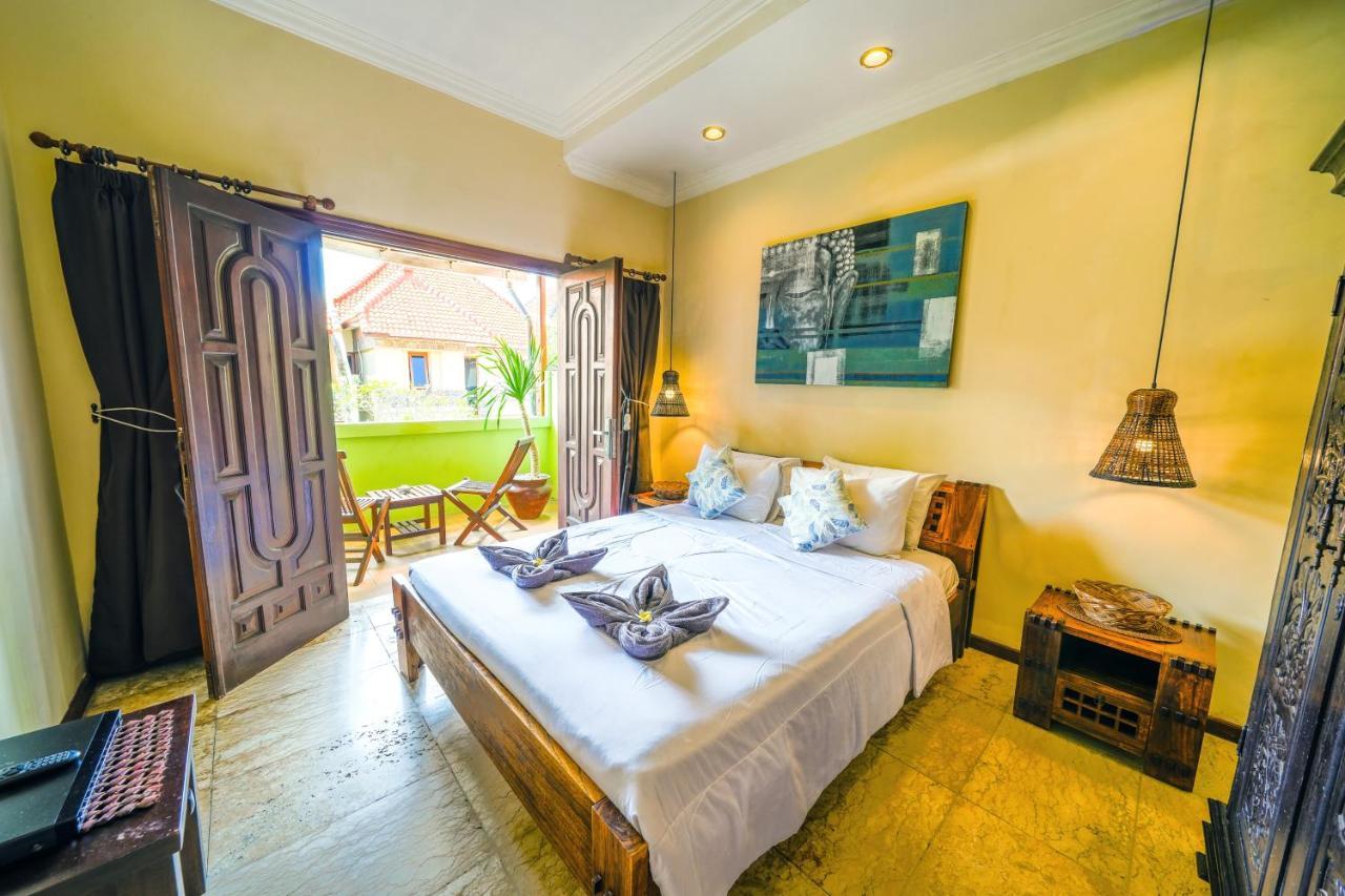 De Cinta Villa - Kuta - 5 Bedrooms - Heart Of Kuta Exterior photo